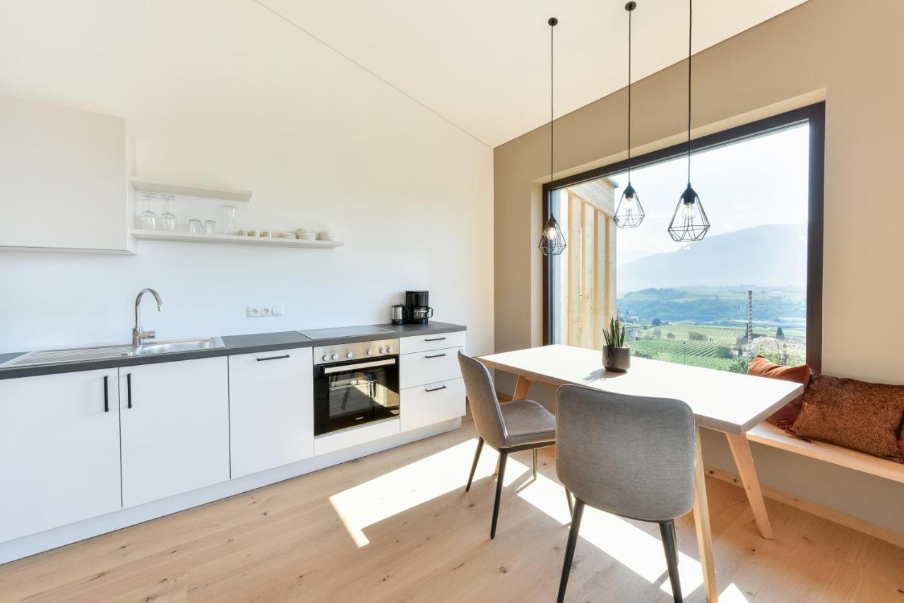Villa Montis Exclusive Holiday Apartments In Eppan With Spectacular Views Of Dolomites And Bolzano Area 아피아노 술라 스트라다 델 비노 외부 사진